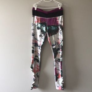 Lululemon patterned yoga pants